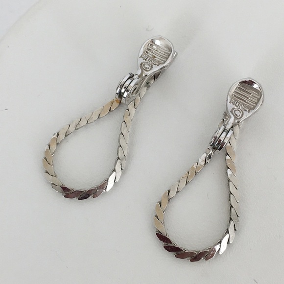 Vintage Signed Monet Shiny Silver Clip On Earrings Chain Loop Drop Earrings - Picture 8 of 11